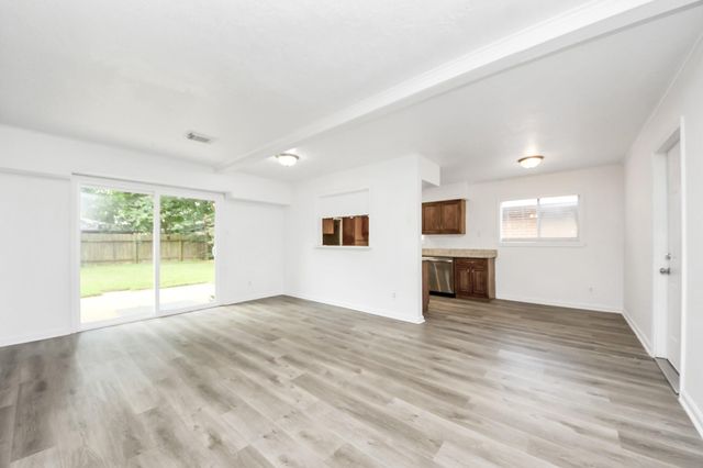 1833 El Mar Lane, Seabrook, TX 77586