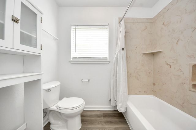1833 El Mar Lane, Seabrook, TX 77586