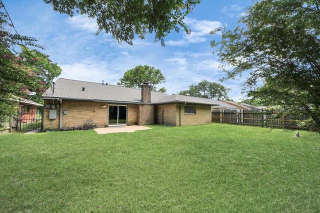 1833 El Mar Lane, Seabrook, TX 77586