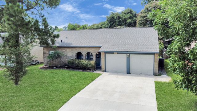 1833 El Mar Lane, Seabrook, TX 77586
