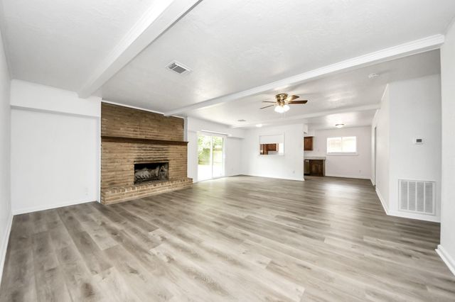 1833 El Mar Lane, Seabrook, TX 77586