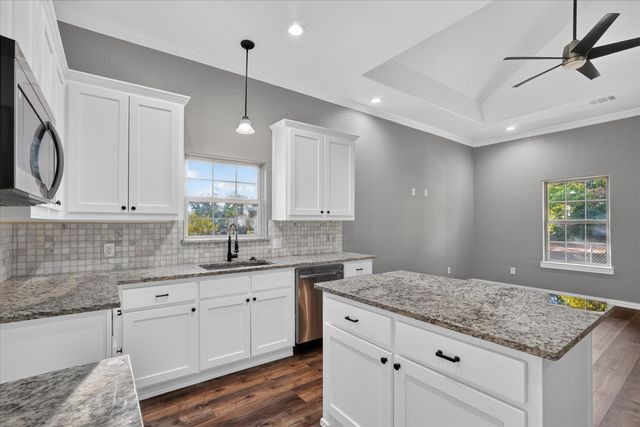617 E Chambers Street, Cleburne, TX 76031