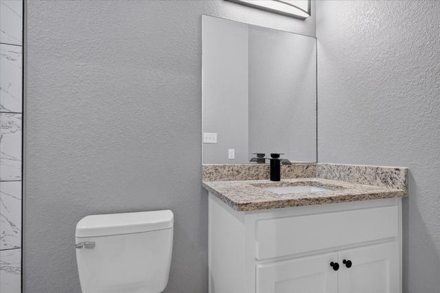 617 E Chambers Street, Cleburne, TX 76031