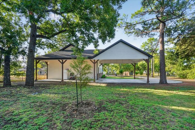 617 E Chambers Street, Cleburne, TX 76031