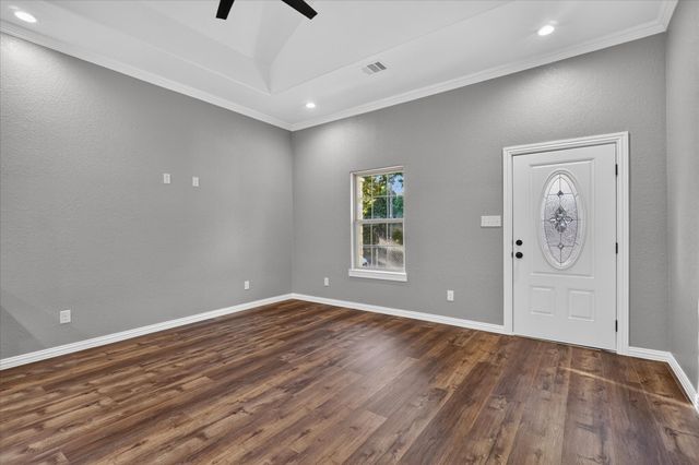 617 E Chambers Street, Cleburne, TX 76031