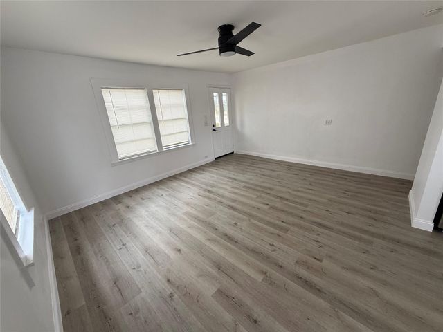 4114 Victoria Avenue, Dickinson, TX 77539