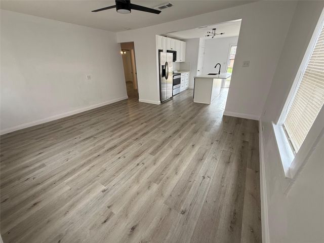 4114 Victoria Avenue, Dickinson, TX 77539