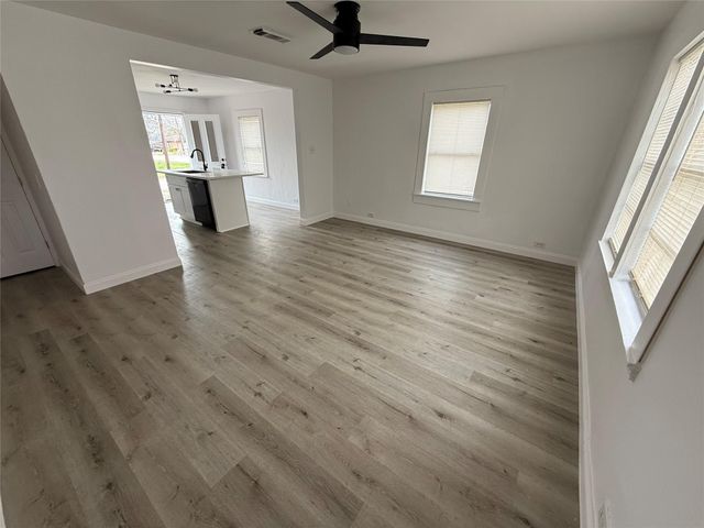 4114 Victoria Avenue, Dickinson, TX 77539