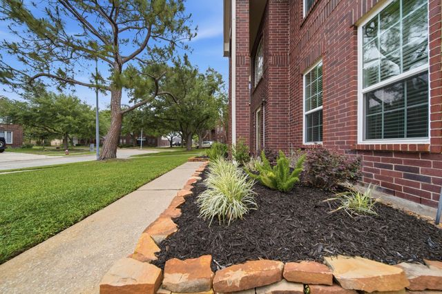 7114 Trimstone Drive, Pasadena, TX 77505