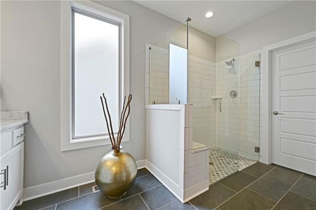 2344 W 146th Terrace, Leawood, KS 66224