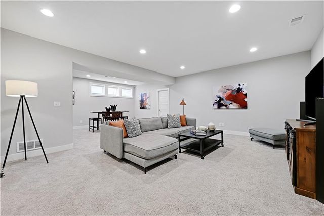 2344 W 146th Terrace, Leawood, KS 66224