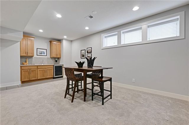 2344 W 146th Terrace, Leawood, KS 66224