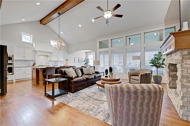 2344 W 146th Terrace, Leawood, KS 66224