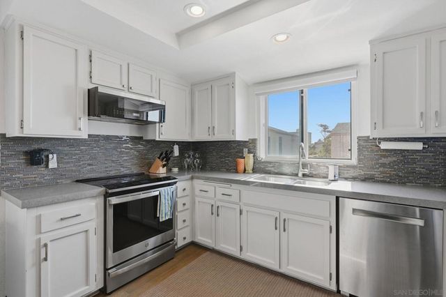 533 S Sierra 135, Solana Beach, CA 92075