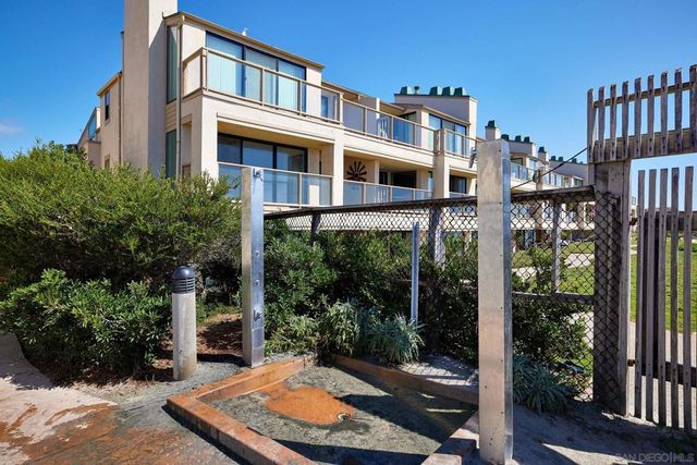 533 S Sierra 135, Solana Beach, CA 92075