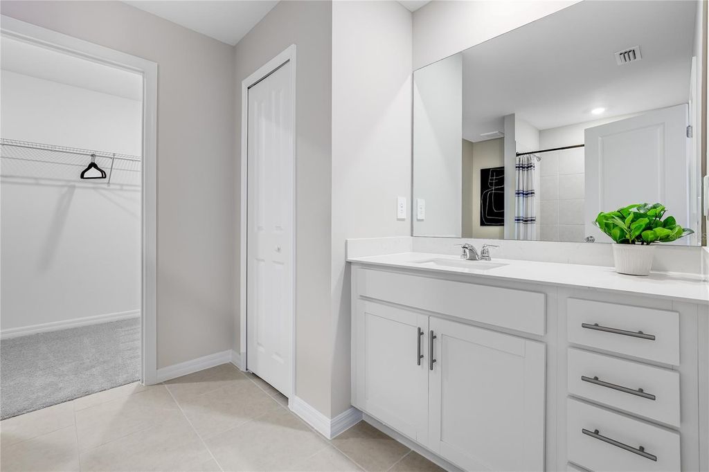 Image 23 of property listing at 3821 AMBERSWEET CROSSING, Parrish, FL 34219