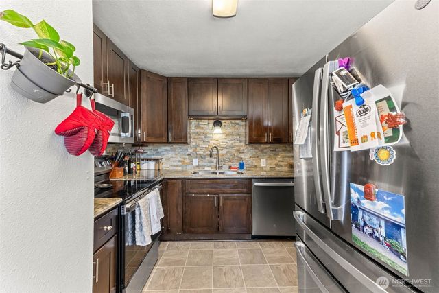 6810 Fawcett Avenue, Tacoma, WA 98408