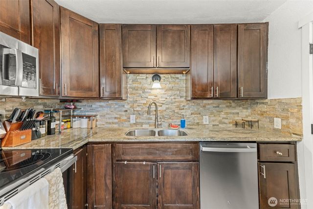 6810 Fawcett Avenue, Tacoma, WA 98408