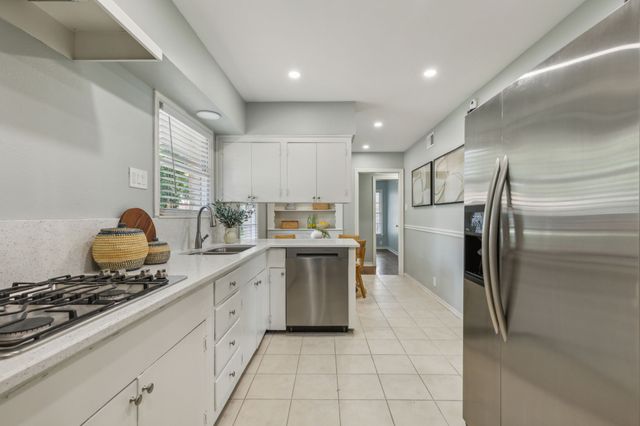 628 Ridgedale Drive, Richardson, TX 75080