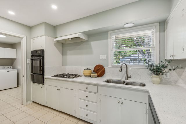 628 Ridgedale Drive, Richardson, TX 75080