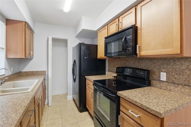 2951 N Carleen Terrace, Crystal River, FL 34428