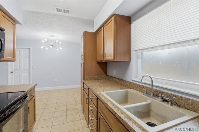 2951 N Carleen Terrace, Crystal River, FL 34428