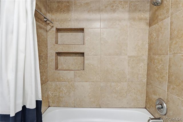 2951 N Carleen Terrace, Crystal River, FL 34428