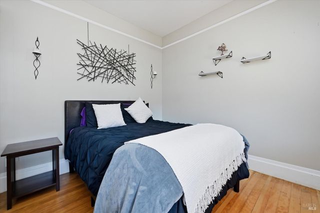 15 10th St, Santa Rosa, CA 95401