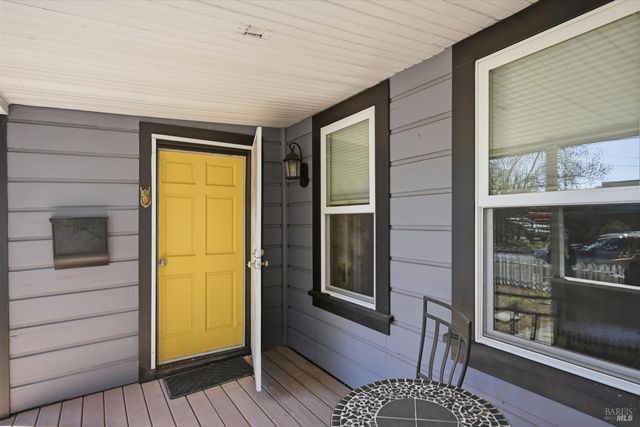 15 10th St, Santa Rosa, CA 95401