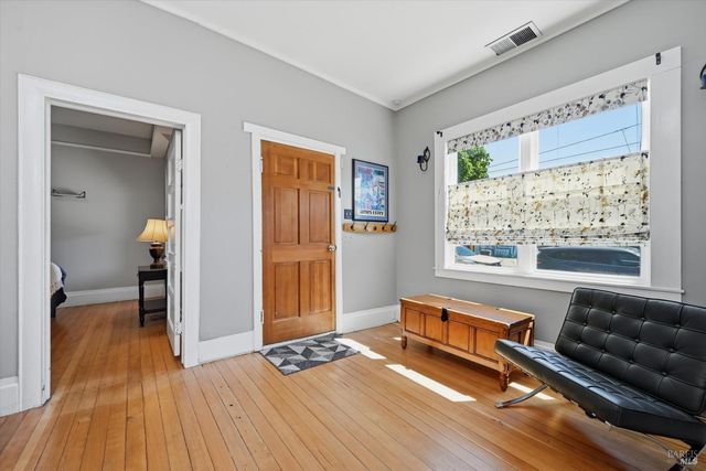 15 10th St, Santa Rosa, CA 95401