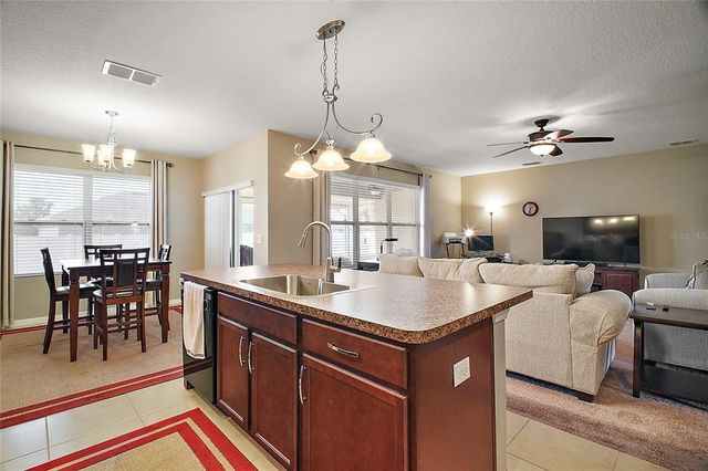 36628 GRAND ISLAND OAKS CIR, Grand Island, FL 32735