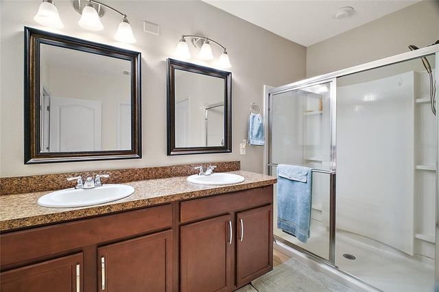 36628 GRAND ISLAND OAKS CIR, Grand Island, FL 32735