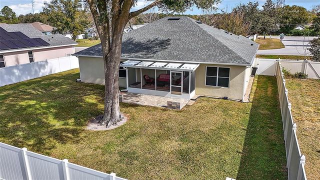 36628 GRAND ISLAND OAKS CIR, Grand Island, FL 32735