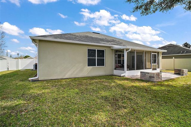 36628 GRAND ISLAND OAKS CIR, Grand Island, FL 32735
