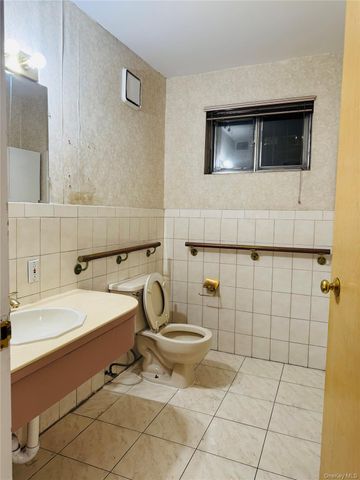 94-02 57th Avenue 1, Elmhurst, NY 11373