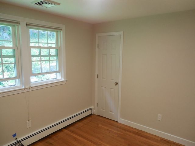 166 Totten Pond Rd, Waltham, MA 02451