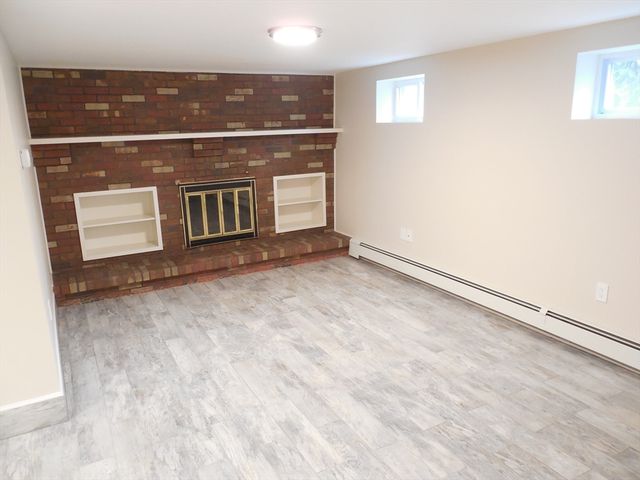 166 Totten Pond Rd, Waltham, MA 02451