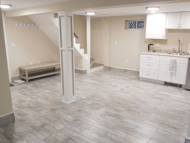 166 Totten Pond Rd, Waltham, MA 02451