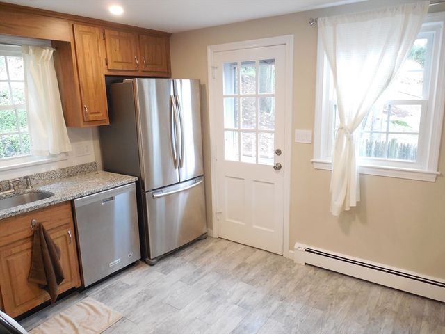 166 Totten Pond Rd, Waltham, MA 02451