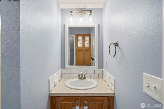 11814 4th Street E, Edgewood, WA 98372