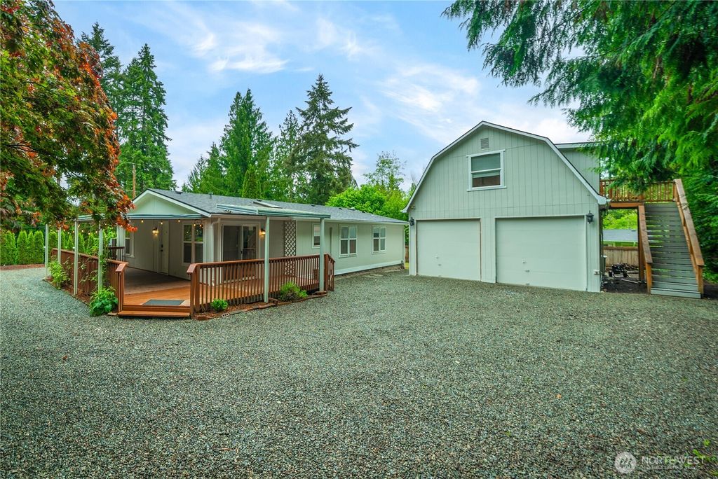 11814 4th Street E, Edgewood, WA 98372