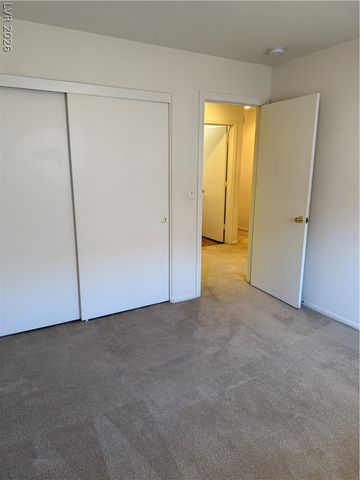 8108 Roundup Ridge Street, Las Vegas, NV 89131