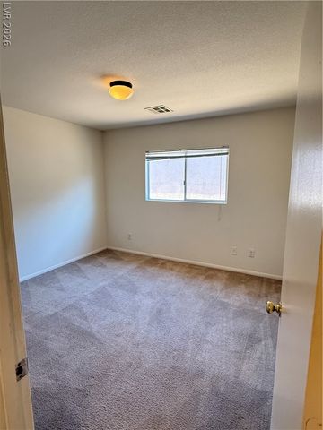 8108 Roundup Ridge Street, Las Vegas, NV 89131