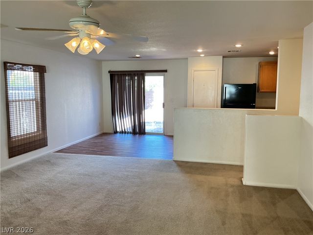 8108 Roundup Ridge Street, Las Vegas, NV 89131