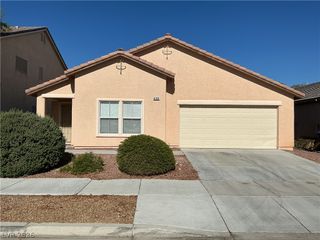 8108 Roundup Ridge Street, Las Vegas, NV 89131
