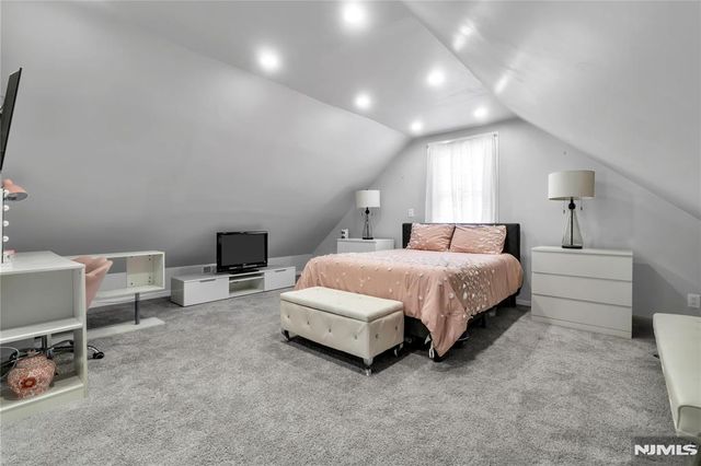 40 Merritt Avenue, Dumont, NJ 07628