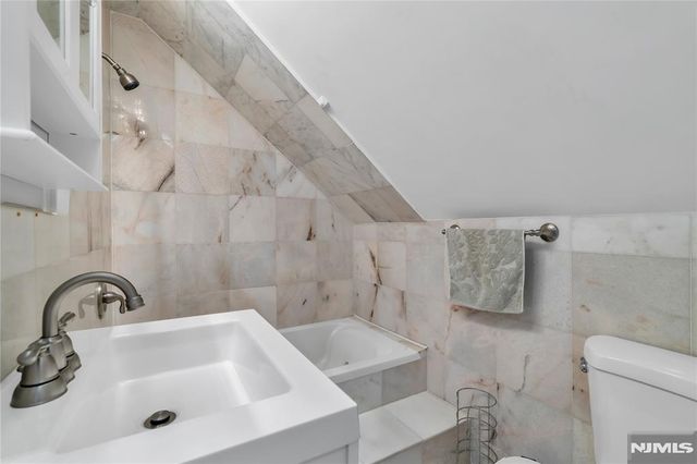 40 Merritt Avenue, Dumont, NJ 07628