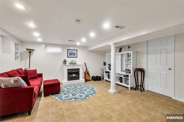 40 Merritt Avenue, Dumont, NJ 07628
