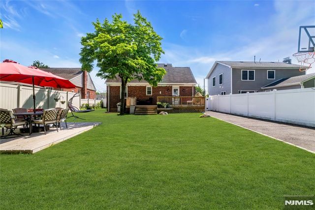 40 Merritt Avenue, Dumont, NJ 07628