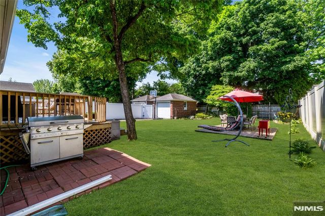 40 Merritt Avenue, Dumont, NJ 07628